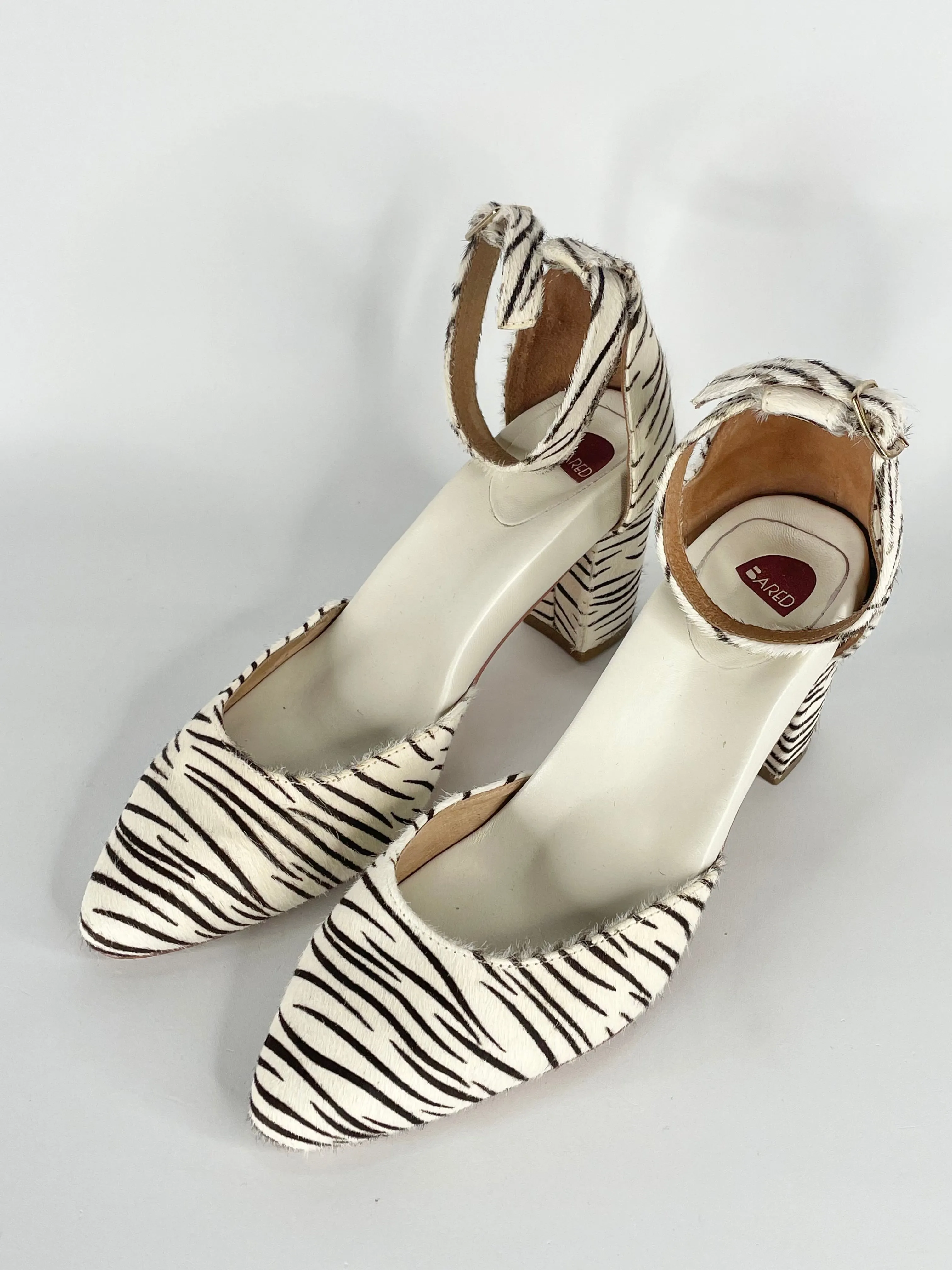 Bared Leather Zebra-Print Fur Pumps - EU37