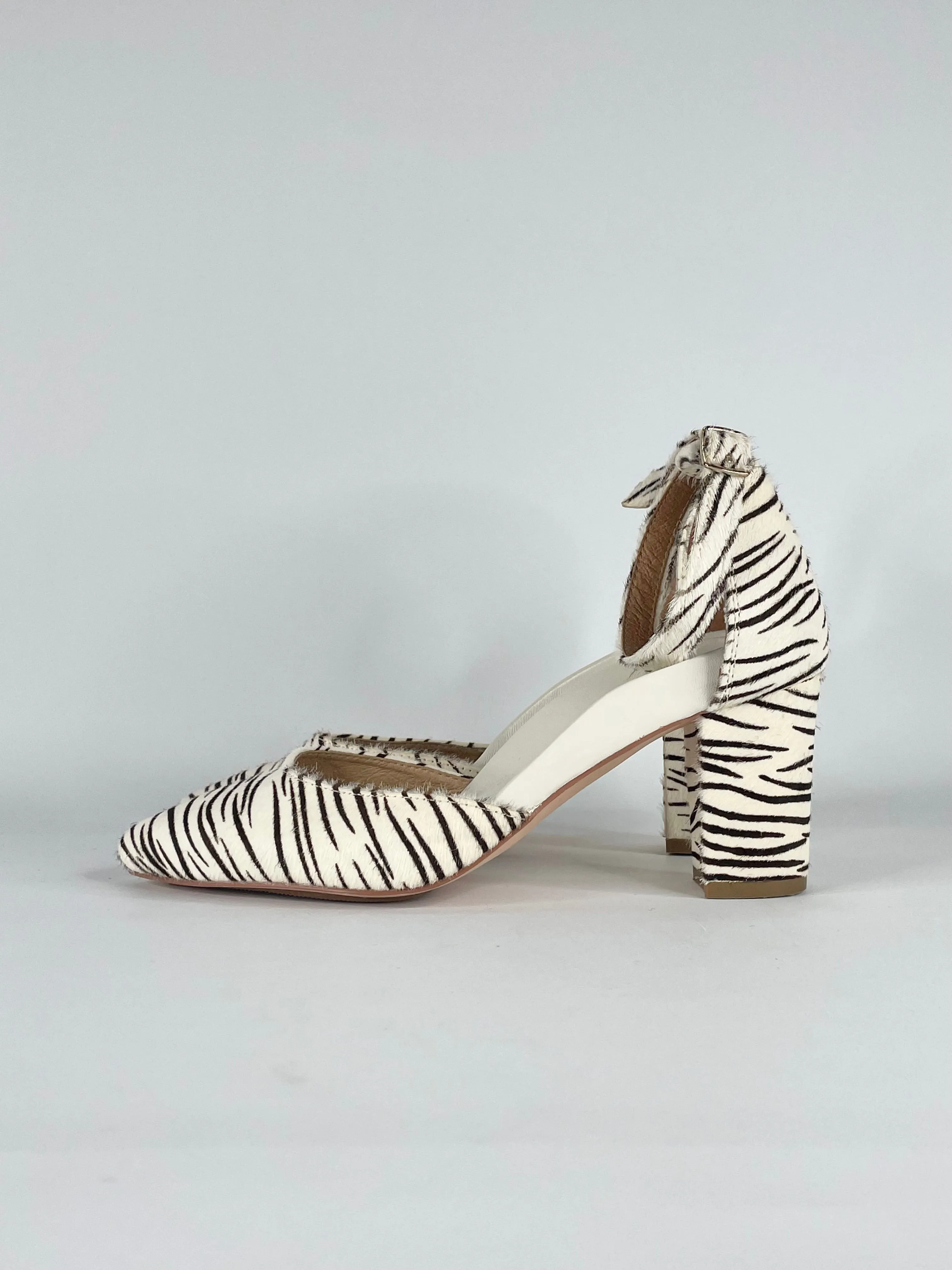 Bared Leather Zebra-Print Fur Pumps - EU37