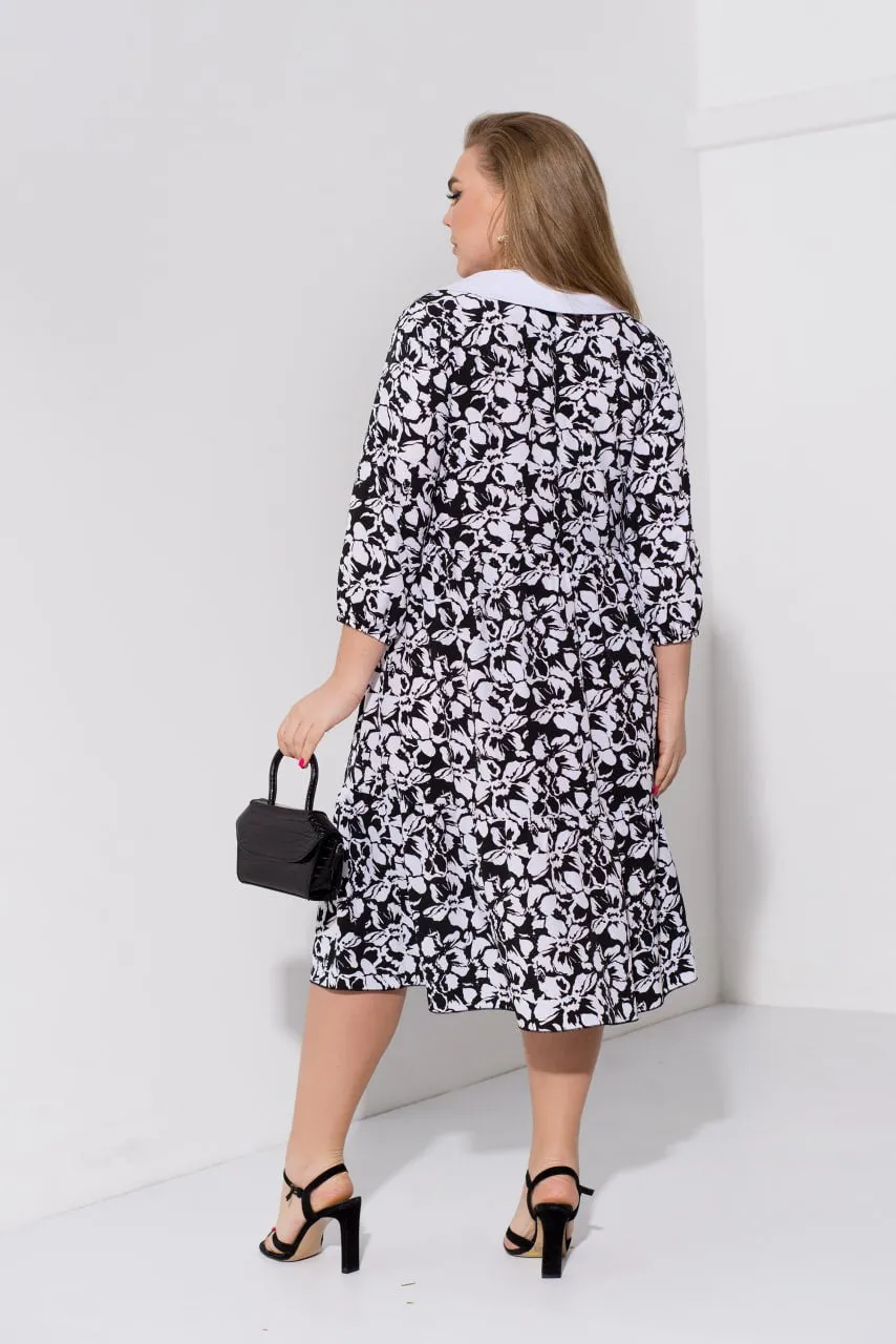 Dress with a loose fit made of soft fabric