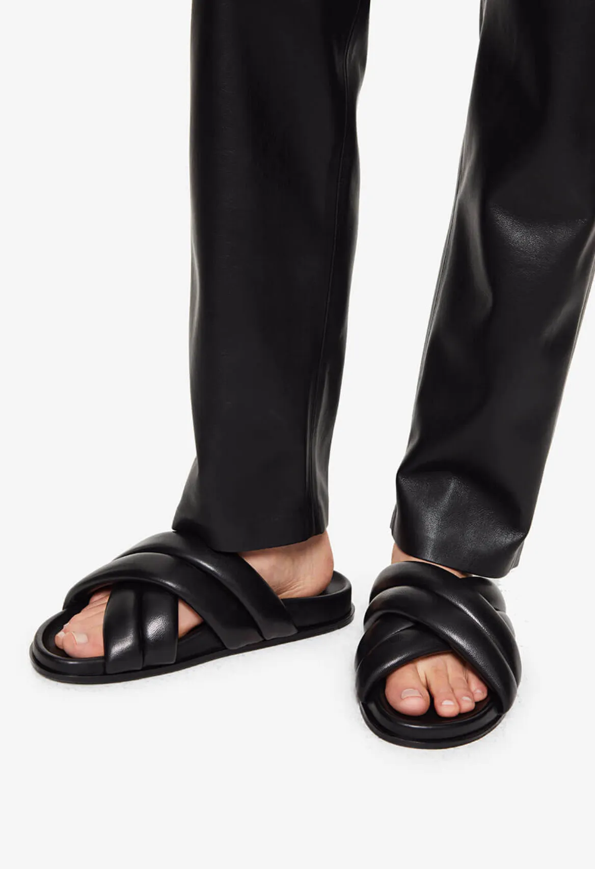 Lizzie Slides - Black