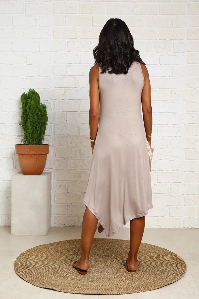 Sleeveless Total Comfort Dress With Round Neck