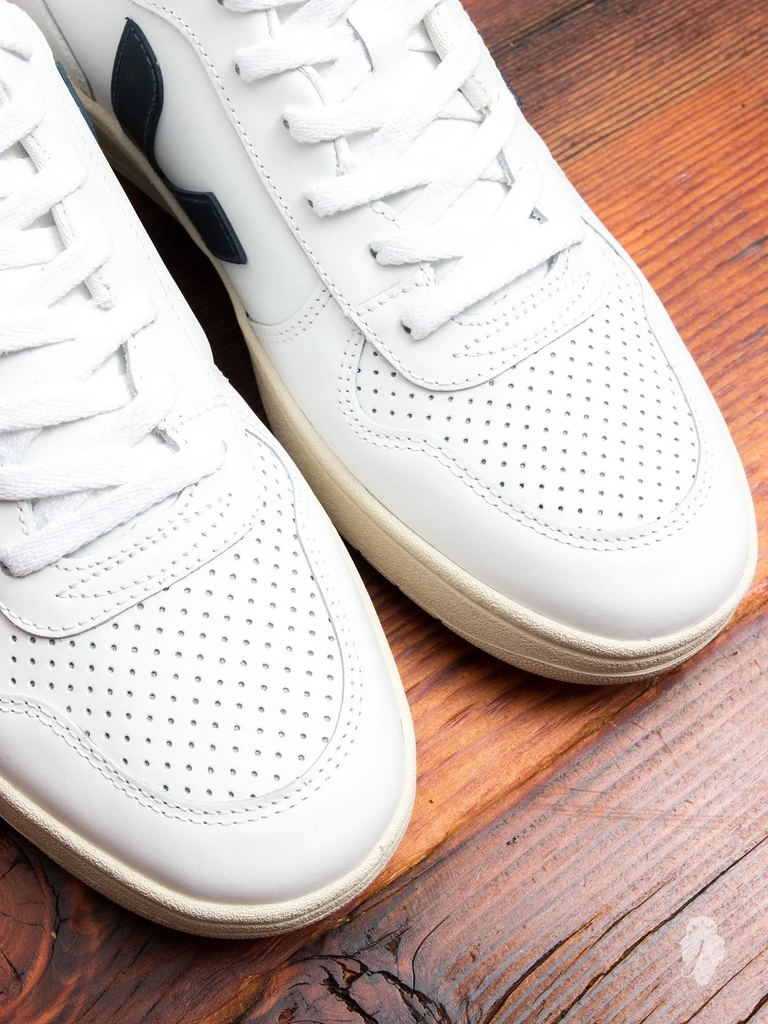 V-10 Sneaker in Extra White Nautico Pekin