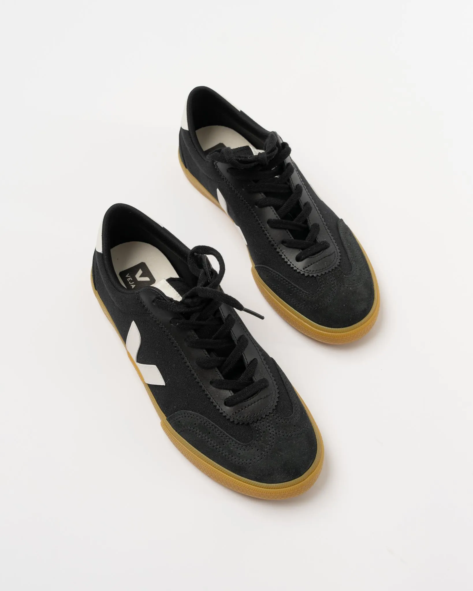 Veja Volley Black/White/Natural