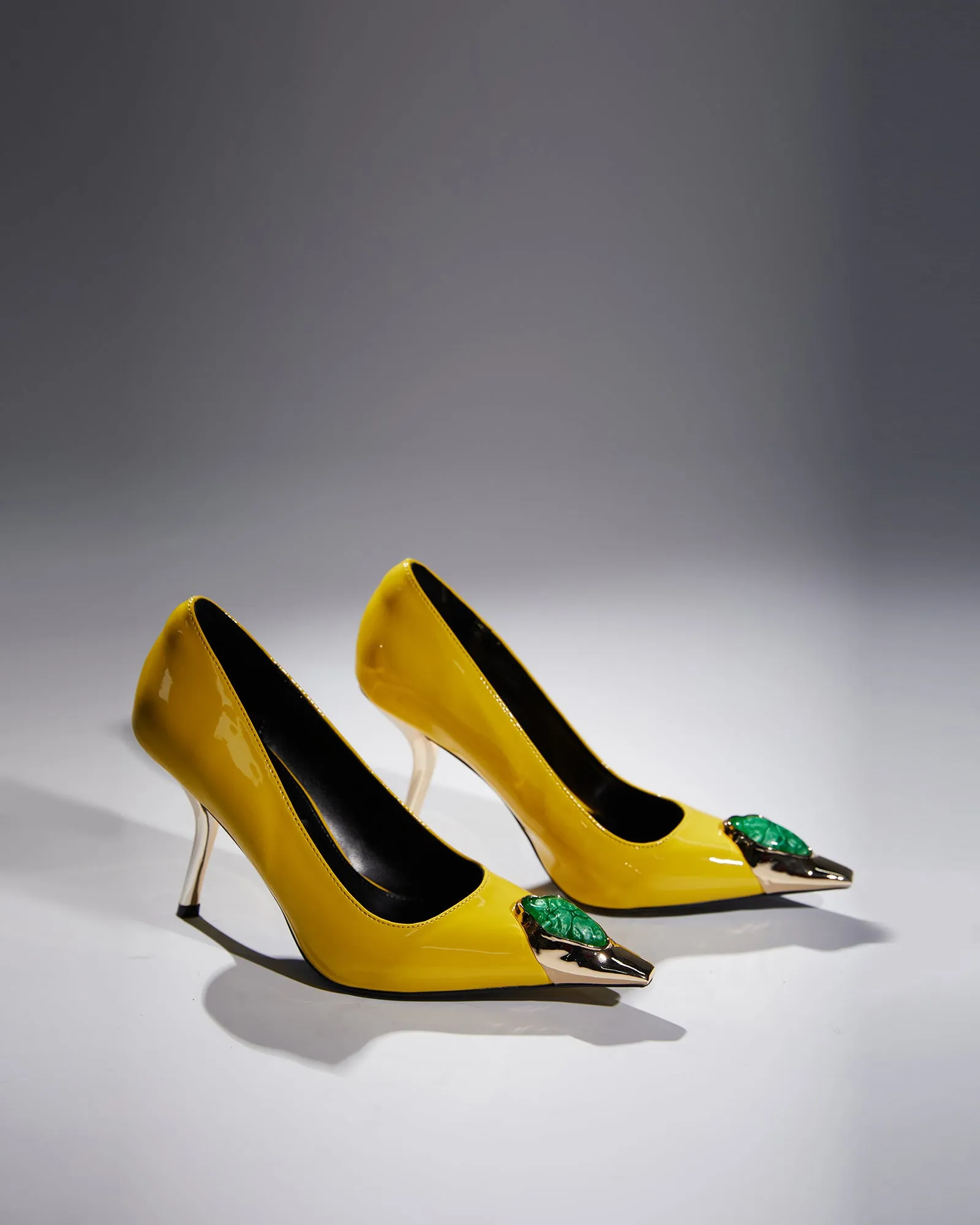 Xue Rhinestone Toe Pumps In Yellow