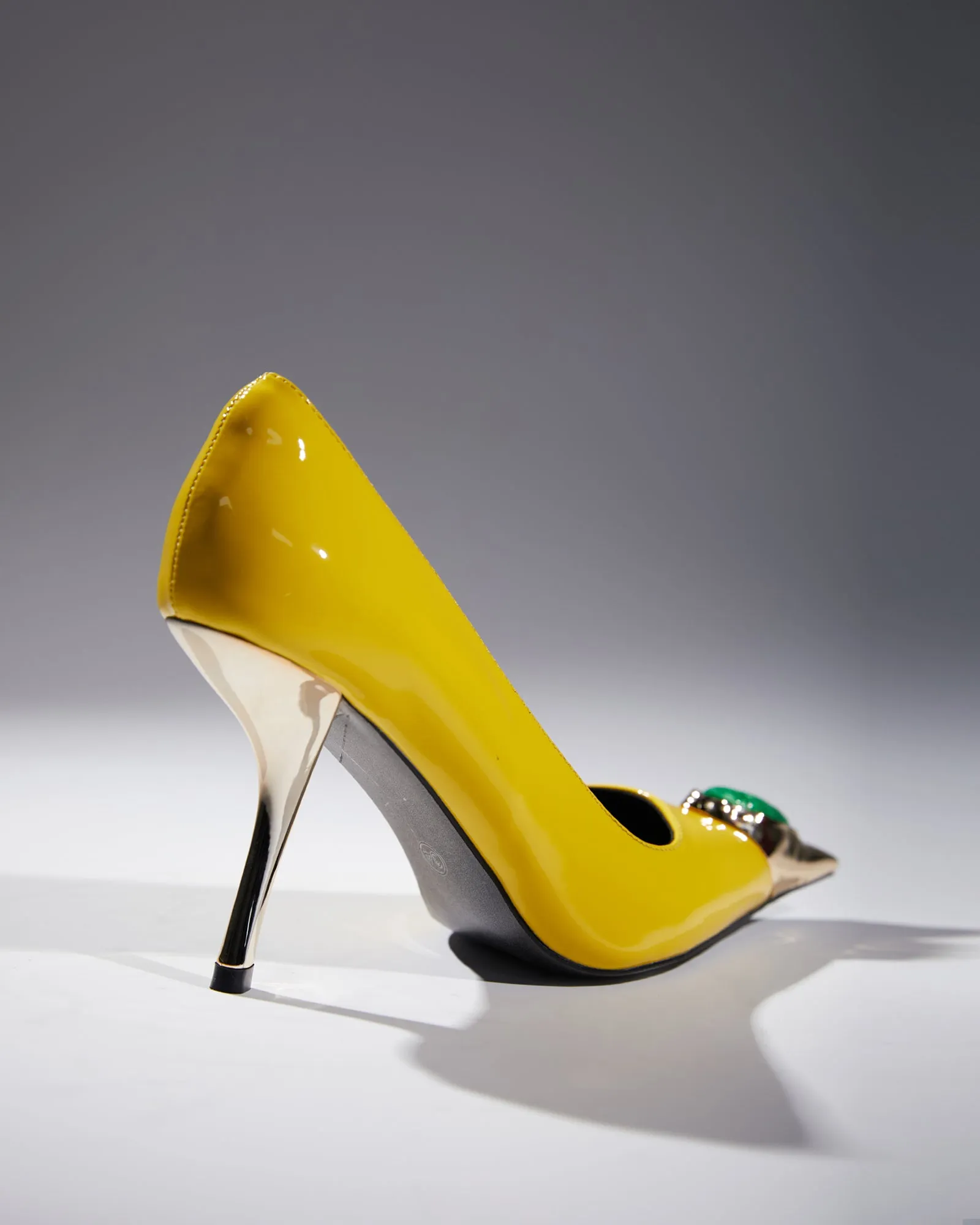 Xue Rhinestone Toe Pumps In Yellow