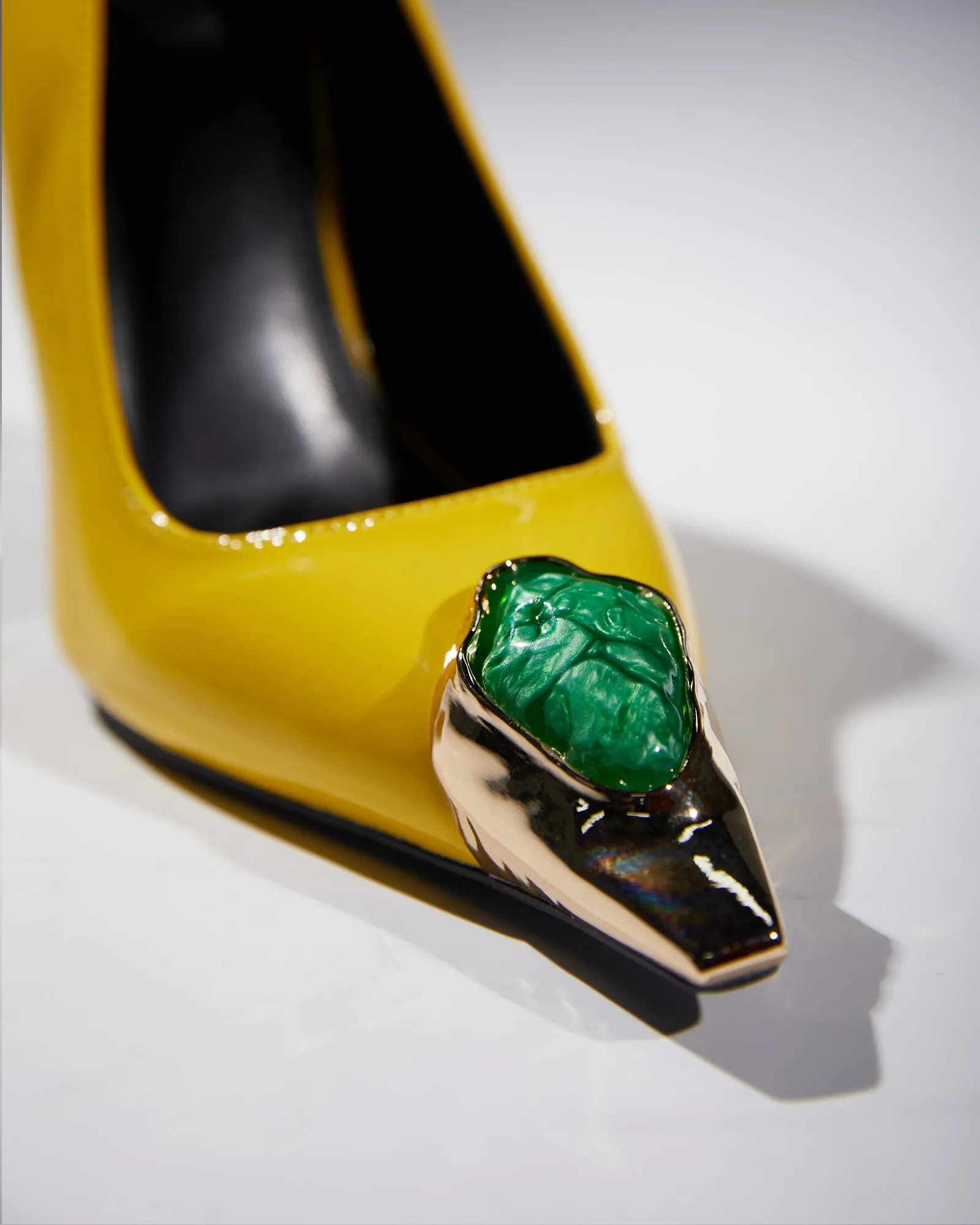 Xue Rhinestone Toe Pumps In Yellow