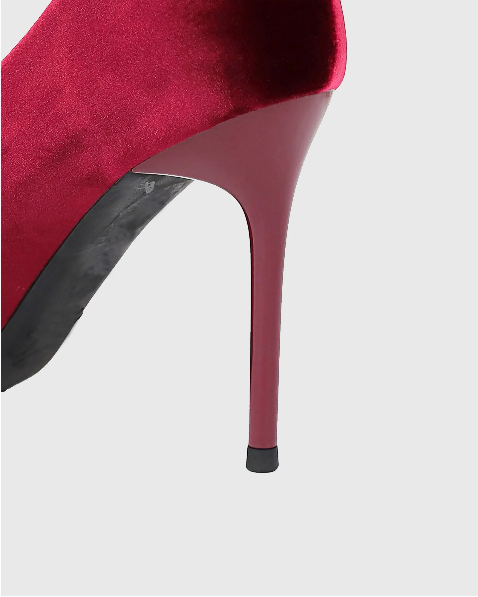 Yasmin Twin Flower Velvet Pumps In Red